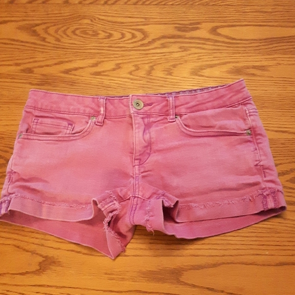 Size 5 cut off rip shorts By Aeropostale - Picture 2 of 13